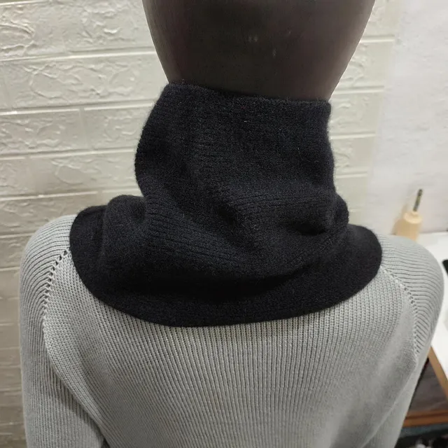 Cashmere-Loop in Schwarz – Bild 2